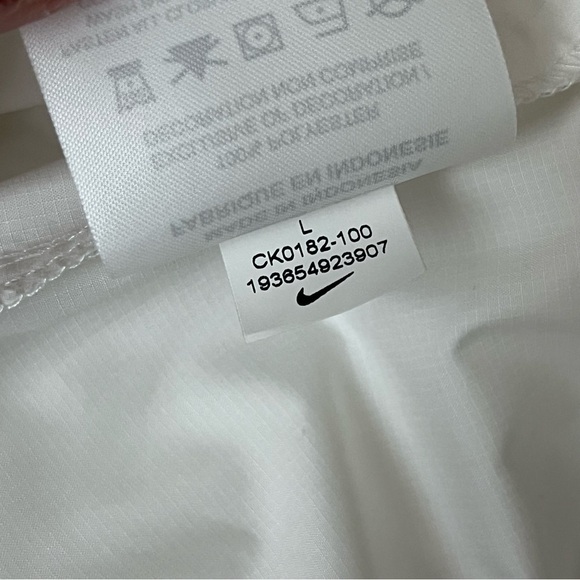 Nike Windrunner Ripstop Full Zip Windbreaker Jacket Ivory L Athletic Streetwear - Picture 6 of 9